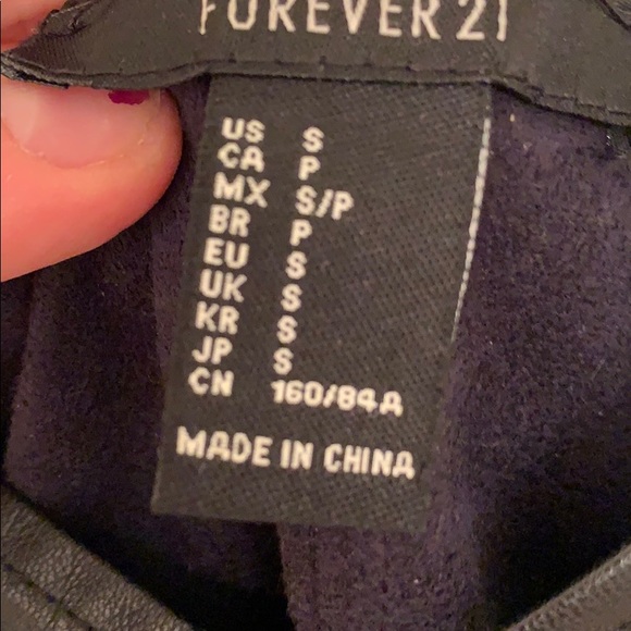 🖤BLACK FAUX LEATHER DRESS - Picture 3 of 5